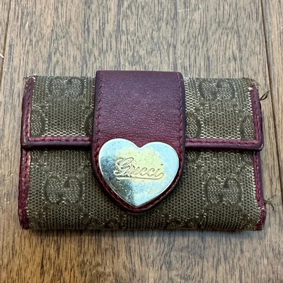 Gucci Key Case - Picture 1 of 4